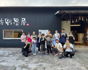 佐野畳屋で記念撮影