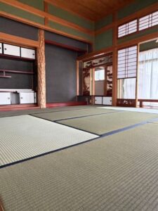 国産い草の8畳間の和室