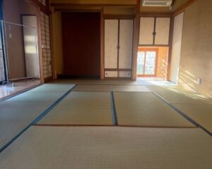 色鮮やかな麻とリネンの畳縁と究極に優しい国産い草の畳表「無染土畳」