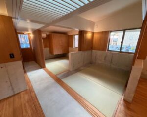 久木原工務店×佐野畳屋の和モダンな極上な国産い草のヘリなし畳の一部屋