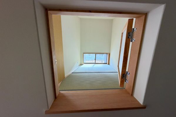 無染土い草で変則の国産畳の和室